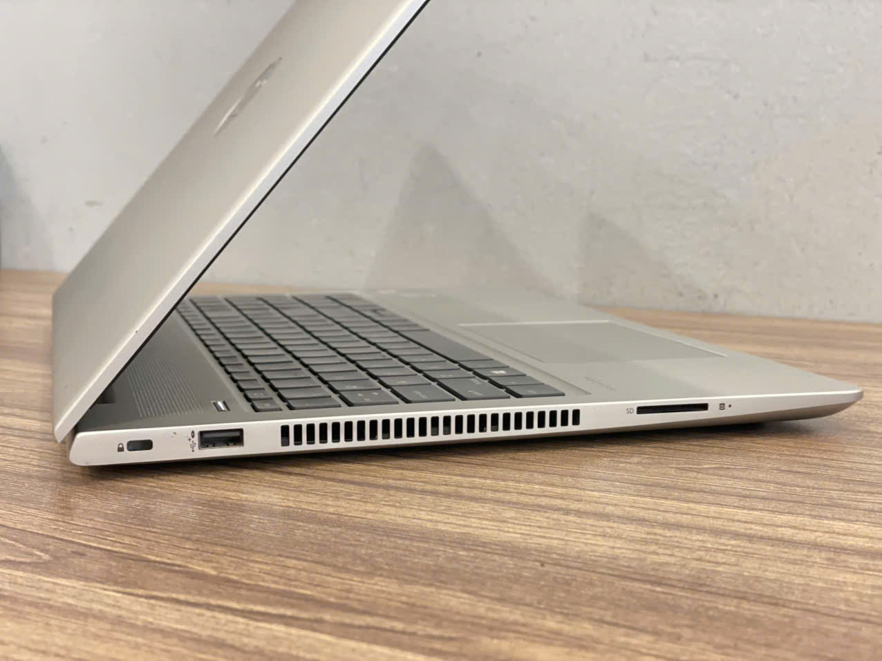 Laptop HP Probook 450 G7 - 15.6" FHD / i7-10510U / 16GB / 256GB (2nd)