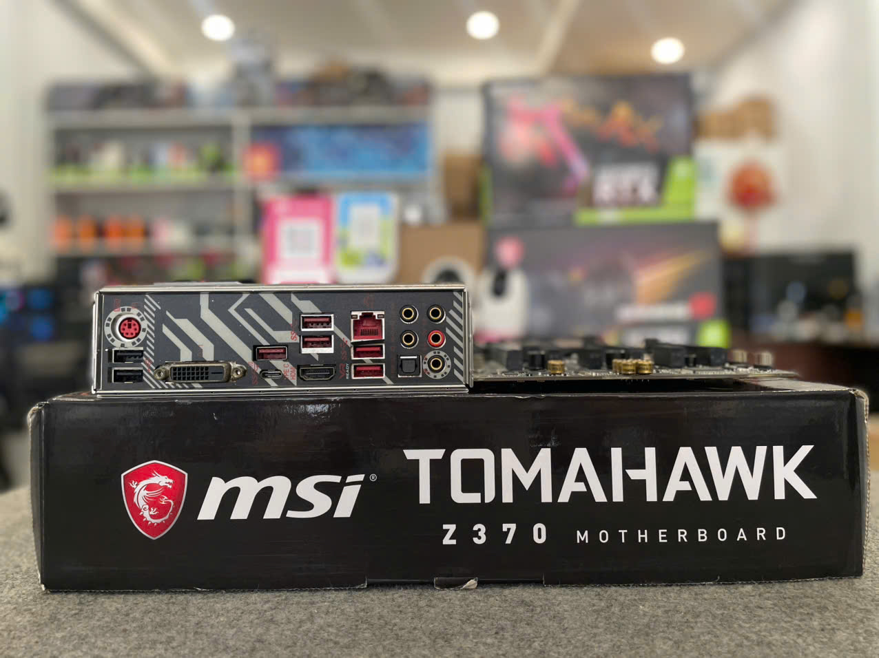 Z370 TOMAHAWK MSI (ATX / 1151) FULL BOX (Tạm hết hàng)