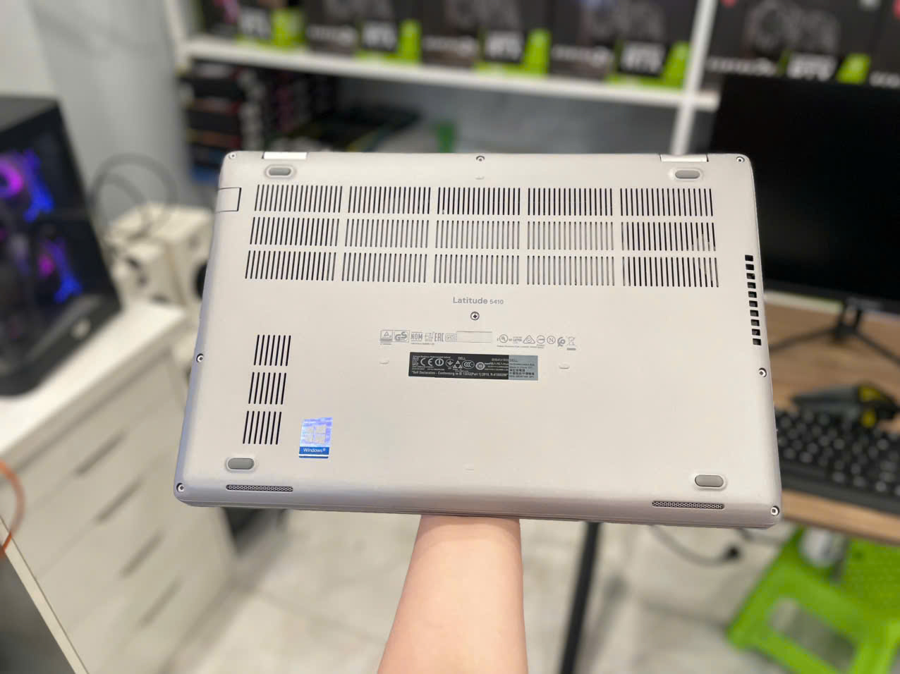 Laptop Dell Latitude 5410 - 14" FHD / i5-10310U / 8GB / 256GB (US)