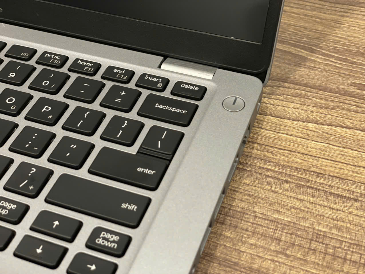 Laptop Dell Latitude 5410 - 14" FHD / i5-10310U / 8GB / 256GB (US)