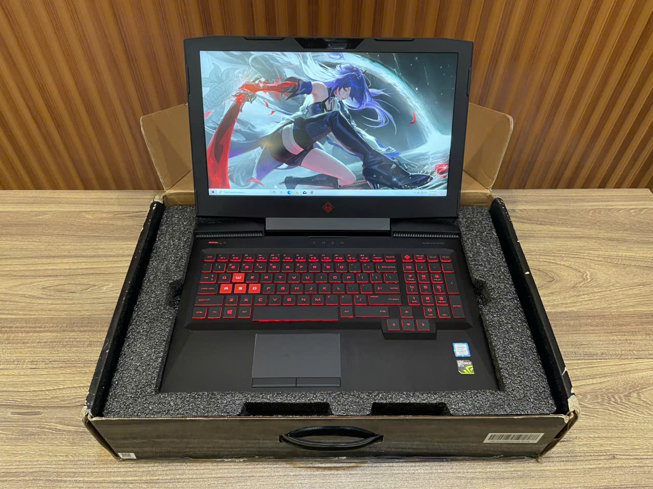 Laptop Gaming HP OMEN 15T - 15.6" IPS / i7-7700HQ / GTX 1060 Max-Q / 16GB / SSD 256G + HDD 2Tb (box 2nd)