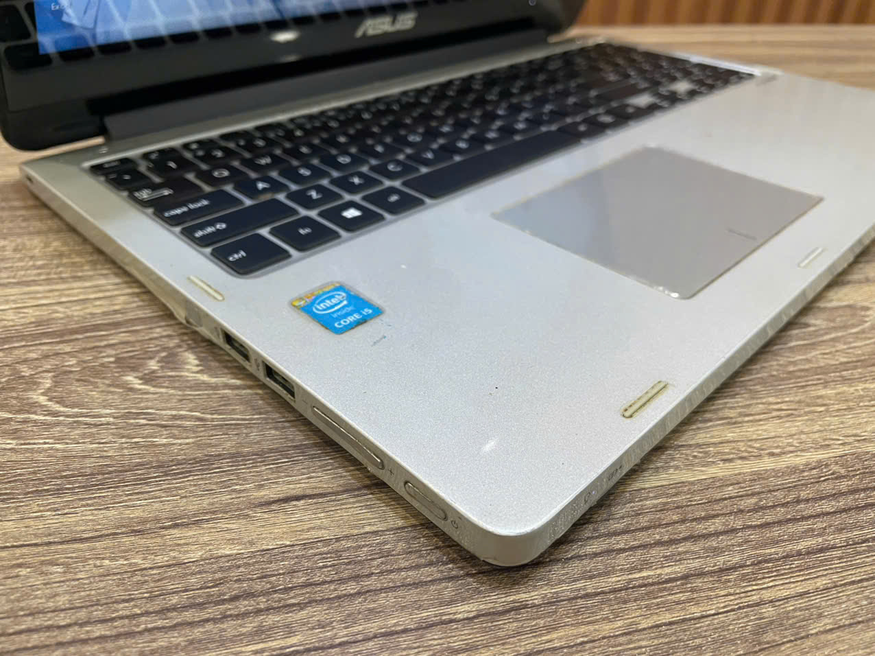 Laptop Asus TP500LA Cảm ứng _ 15.6" FHD / i5-5200U / 8G / 256G (Tạm hết hàng)