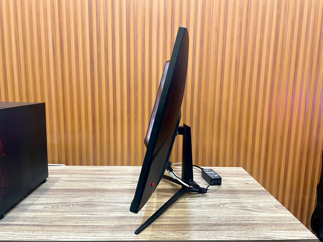 Màn hình Cong Gaming MSI G32C4X - 32 inch - FHD VA / 250Hz / 1ms (Tạm hết hàng)