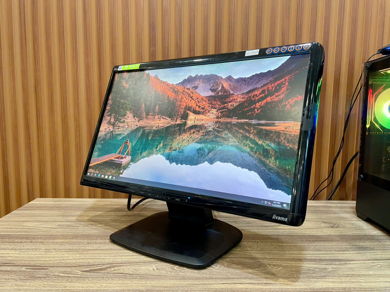 Màn hình 22 Inch iiyama ProLite E2201W