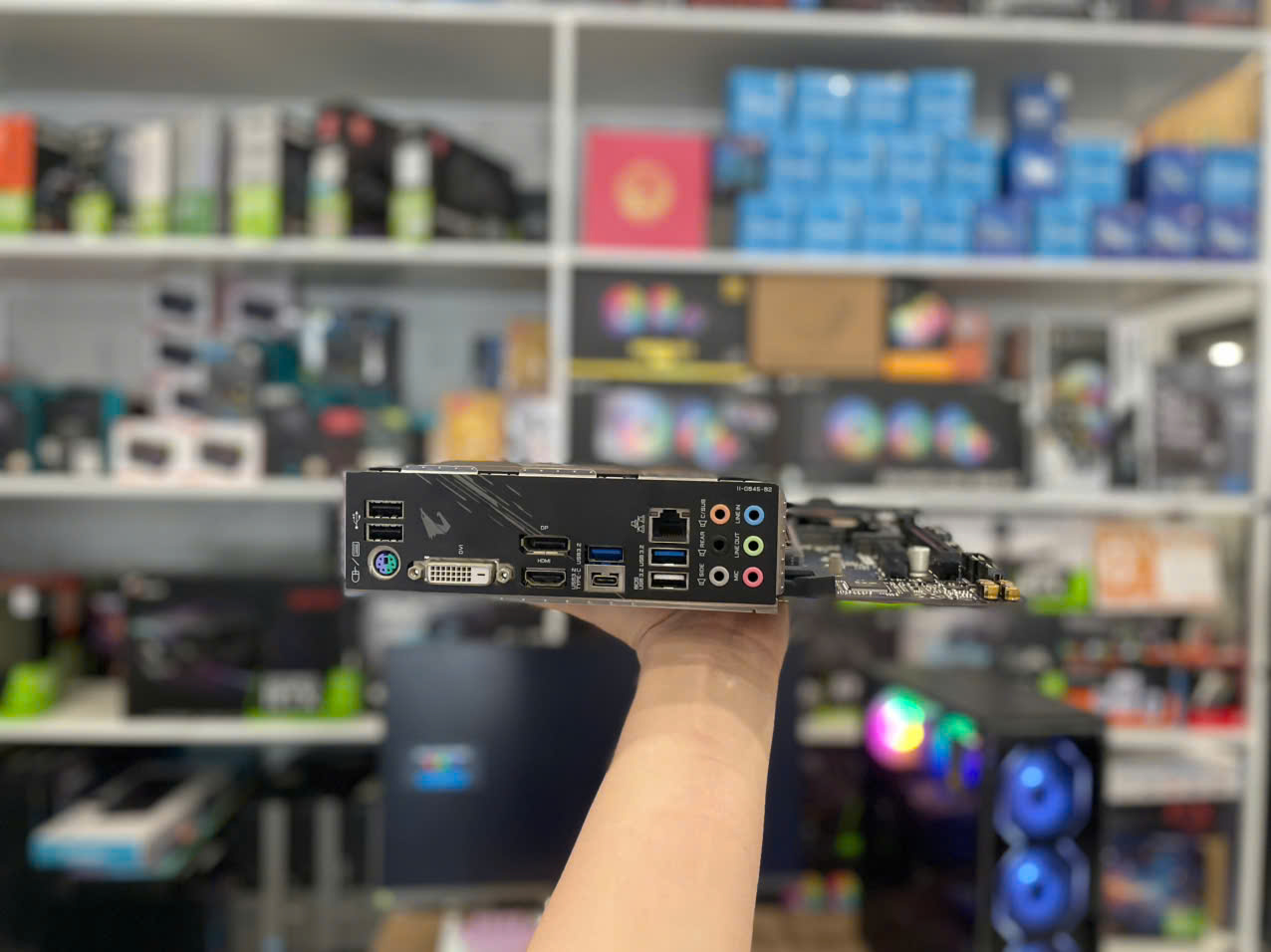 Main B460M Aorus Pro Gen10 full box like new (Tạm hết hàng)