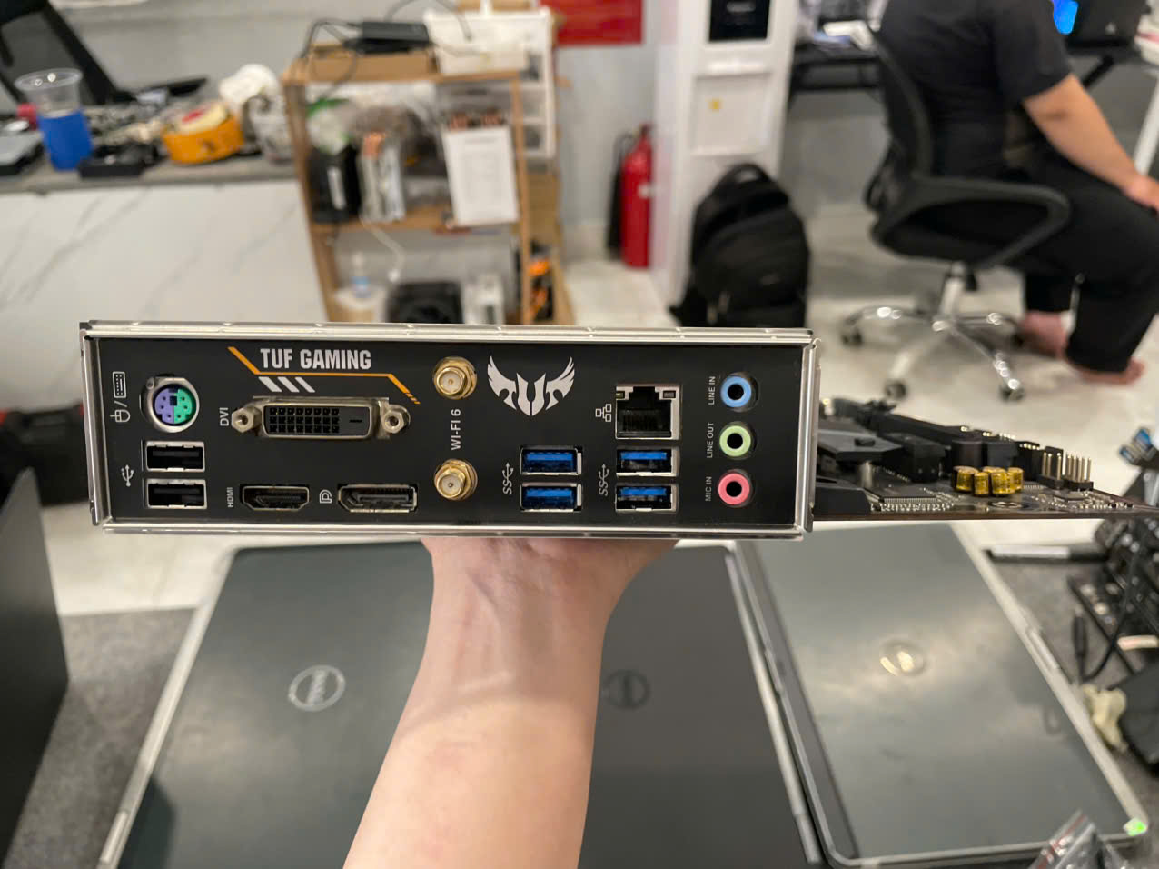 Main B460M AsusTUF PlusWIFI Gen10 fullbox like new (Tạm hết hàng)