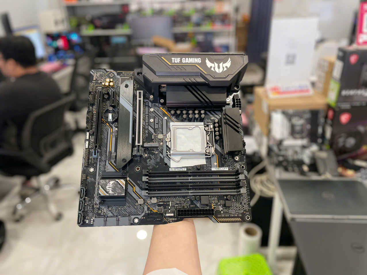 Main B460M AsusTUF PlusWIFI Gen10 fullbox like new (Tạm hết hàng)