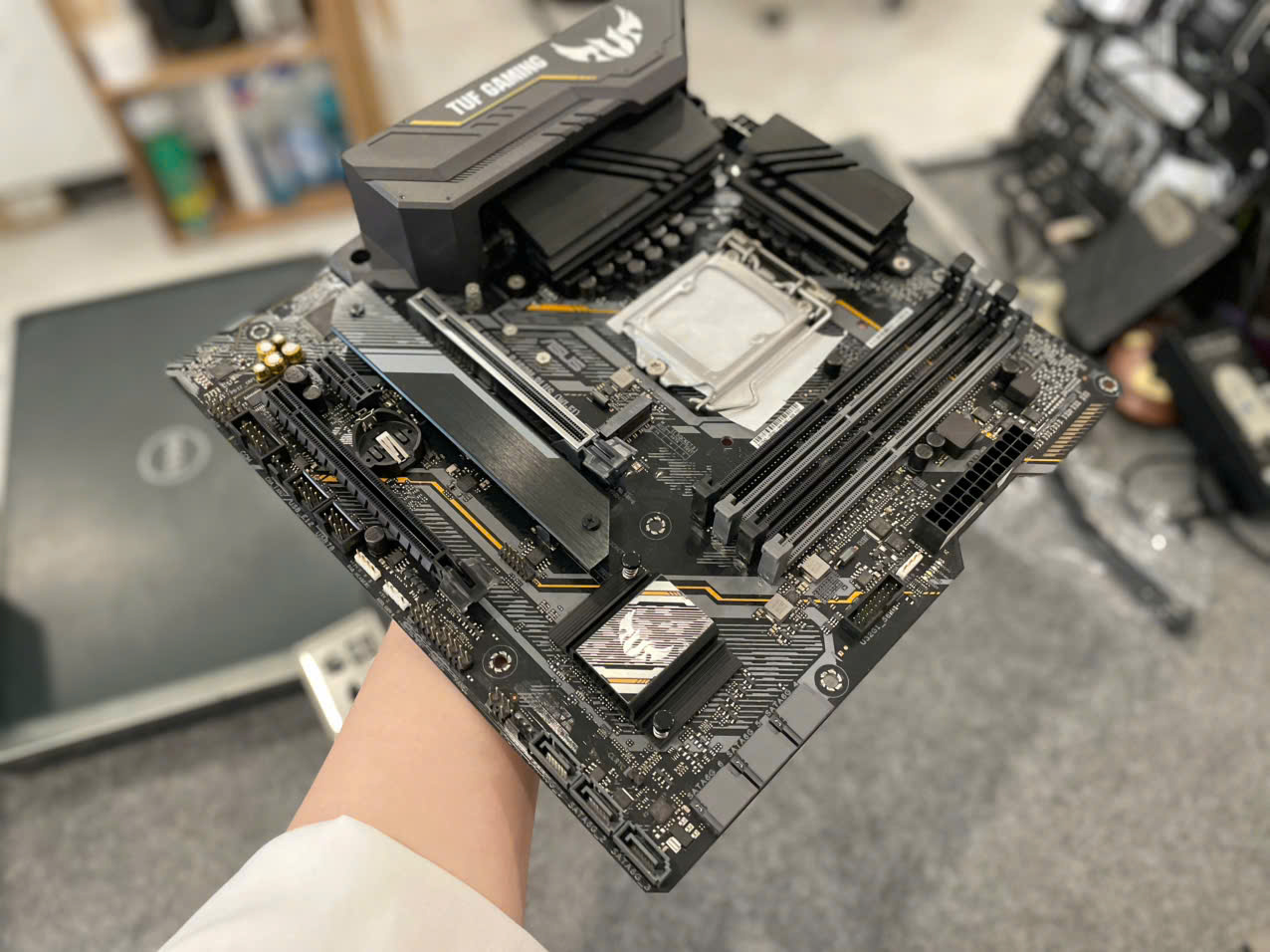 Main B460M AsusTUF PlusWIFI Gen10 fullbox like new (Tạm hết hàng)