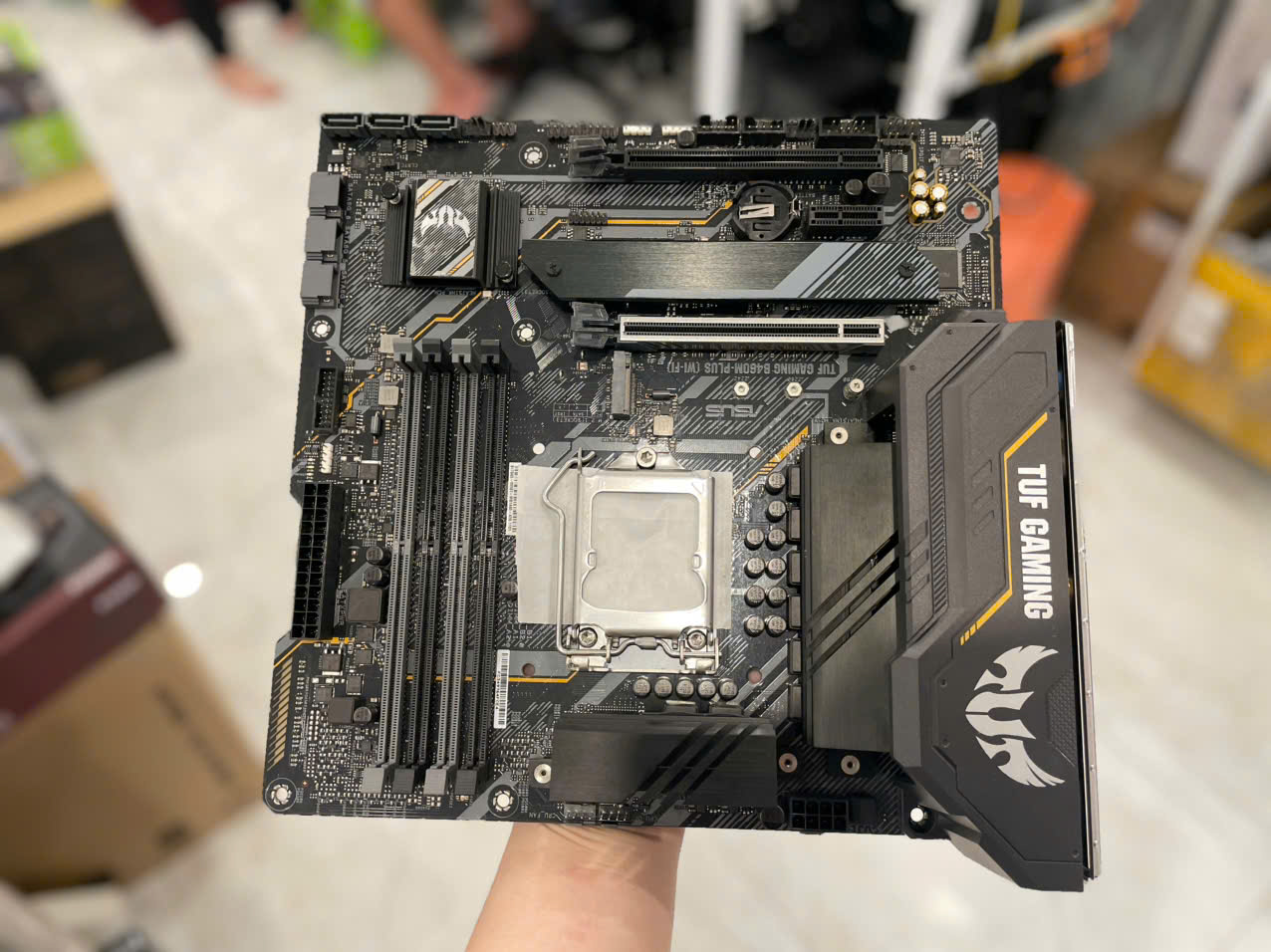 Main B460M AsusTUF PlusWIFI Gen10 fullbox like new (Tạm hết hàng)