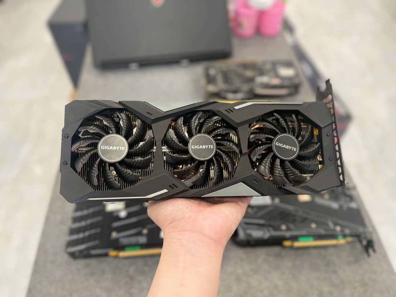 VGA GTX 1660 SUPER GIGA 3 FAN 6G (Tạm hết hàng)