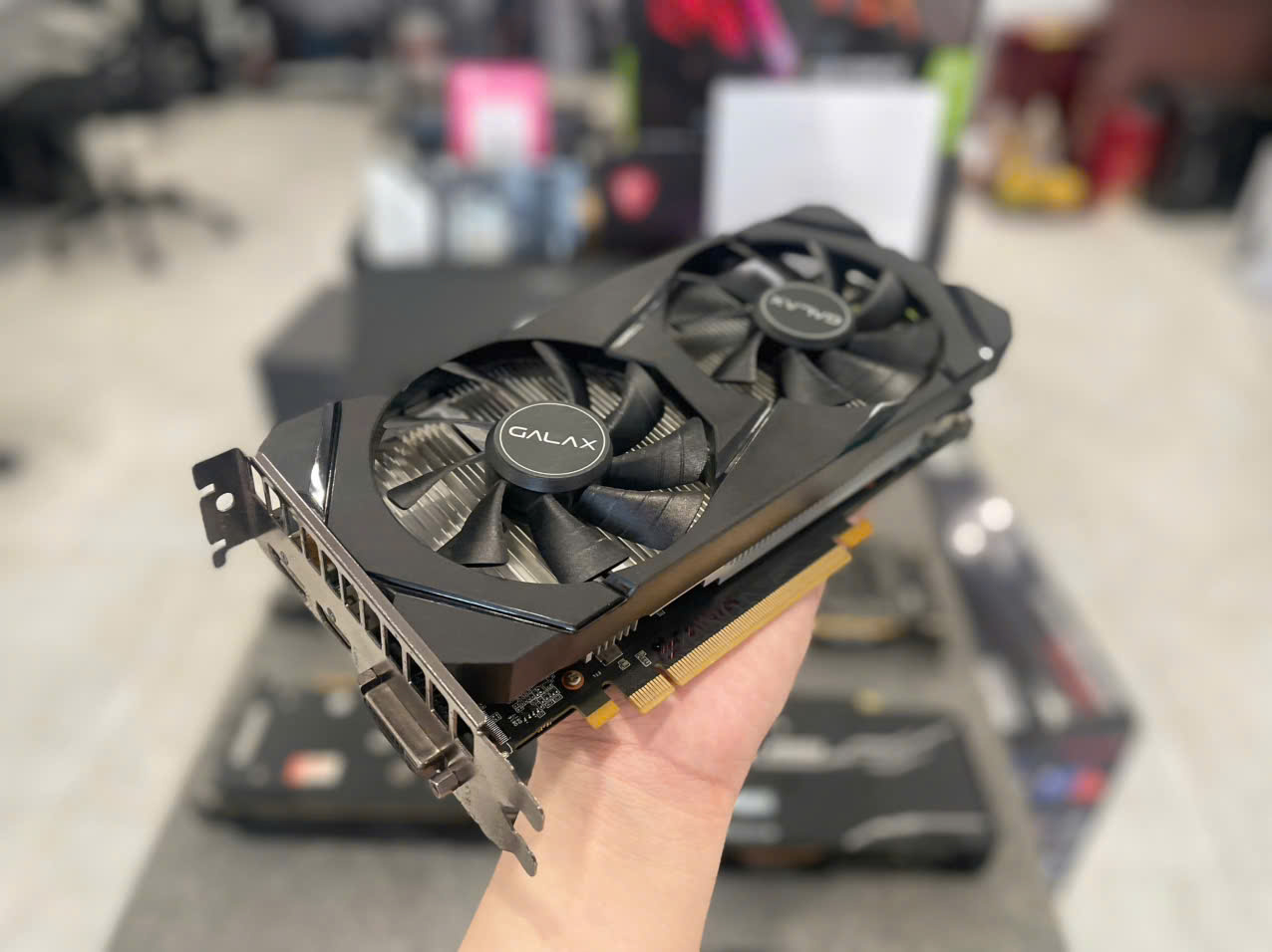 Vga GALAX GTX 1660 SUPER 2 FAN 6G Đồ họa Gaming (Tạm hết hàng)
