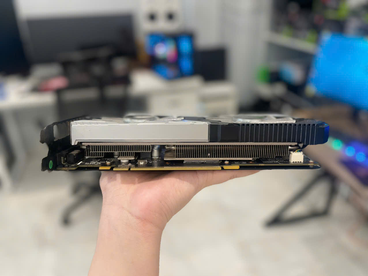 VGA RTX 2060 SUPER GALAX 2 FAN LED 8G Gaming (Tạm hết hàng)