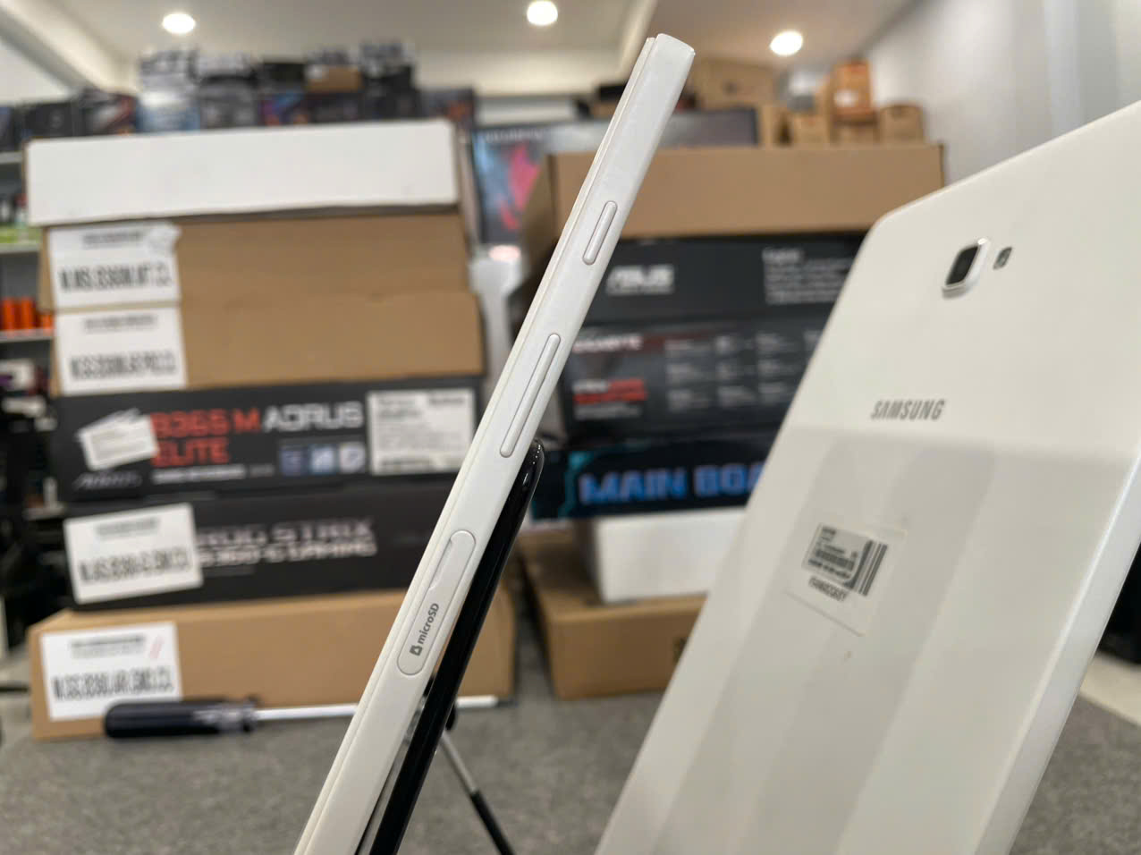 Máy tinh bảng Galaxy Tab A with S Pen - 10" FHD / 16GB (2nd)